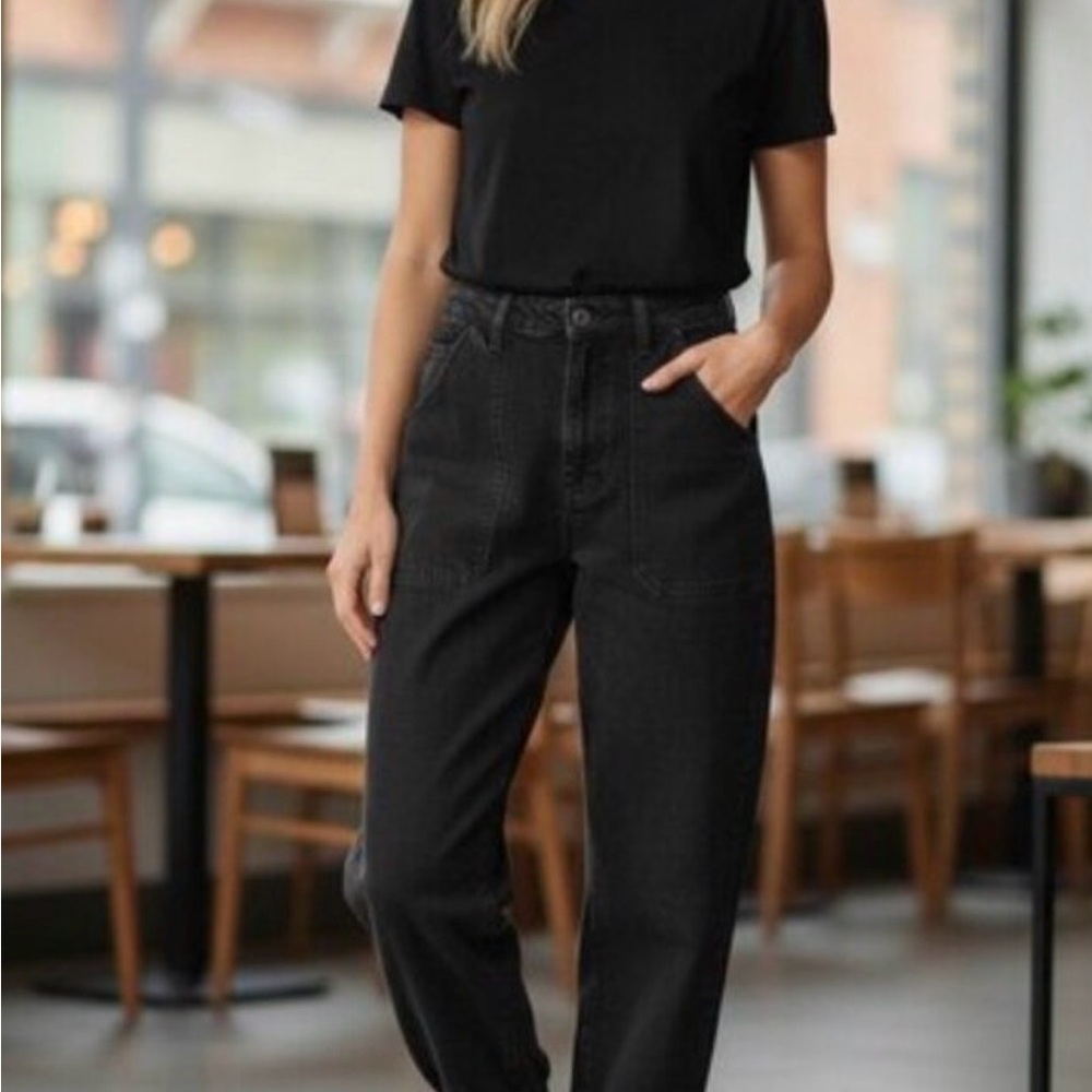 Mother Wrapper Patch Springy Ankle in Not Guilty Black Jeans